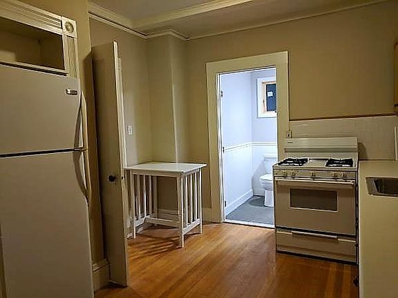 4th image of 80 Rogers St #J1