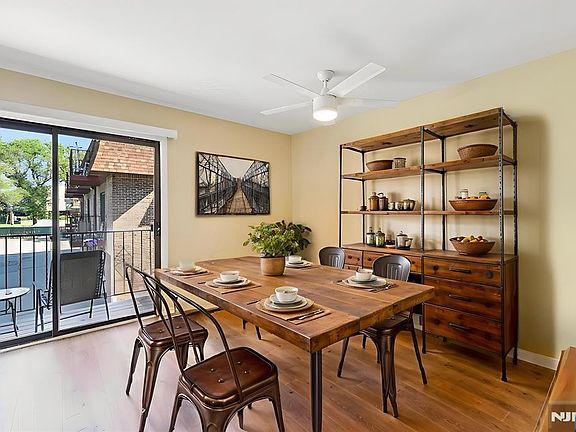 2nd image of 825 Riverside Ave APT 204