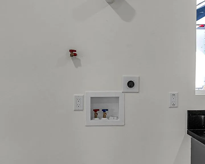 5842 Denver Ave — Photo 8