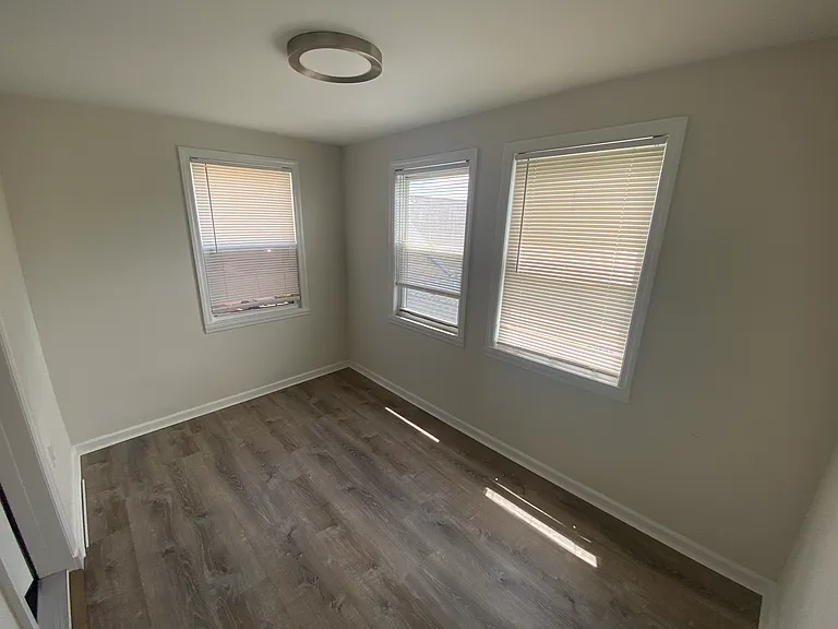 47 Emma Pl #2B — Photo 12