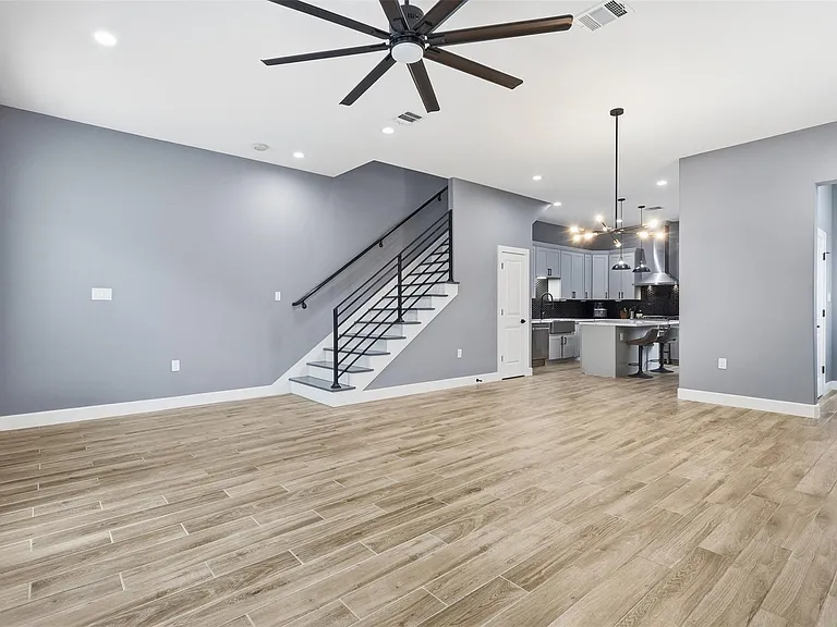 6734 Avenue P — Photo 7
