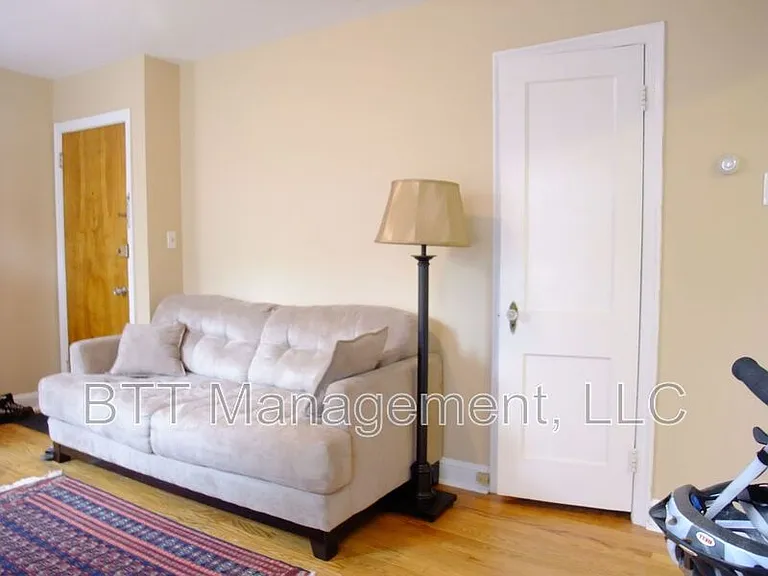 8401 Greenwood Ave #3 — Photo 29