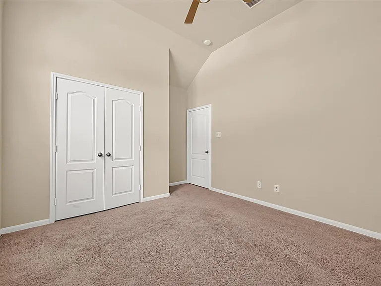 10031 Esslemont Ct — Photo 37