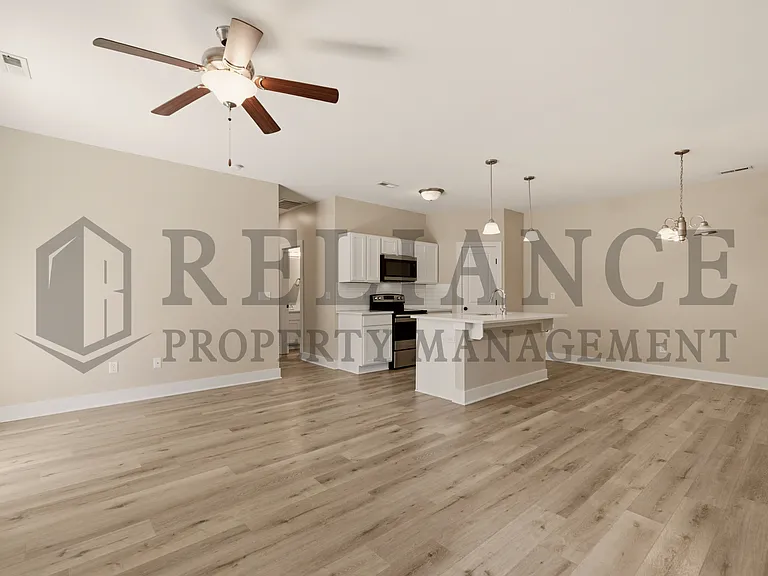 220 W May St — Photo 10