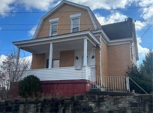 2006 Willow St, Braddock, PA 15104