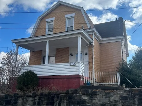 2006 Willow St, Braddock, PA 15104