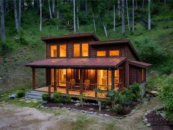 160 Stonefly Trail, Banner Elk, NC 28604