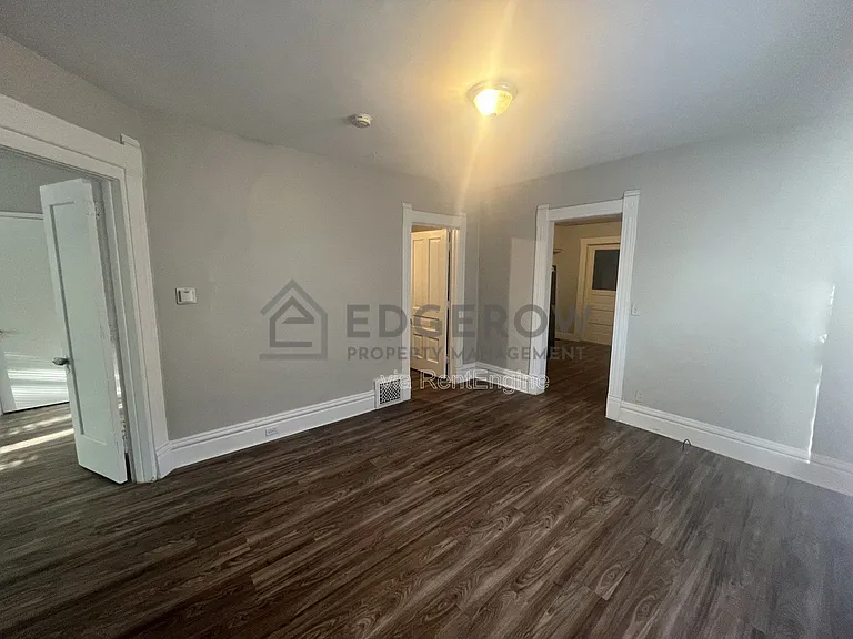 839 Alpine Ave NW #1 — Photo 2