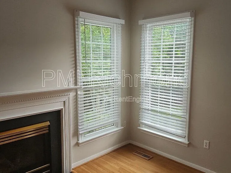 6004 Manor Park Ter — Photo 7