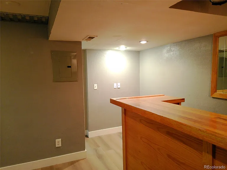 6815 Ravencrest Dr — Photo 34