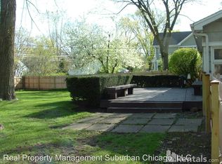 1728 Maple Ave, Northbrook, IL 60062