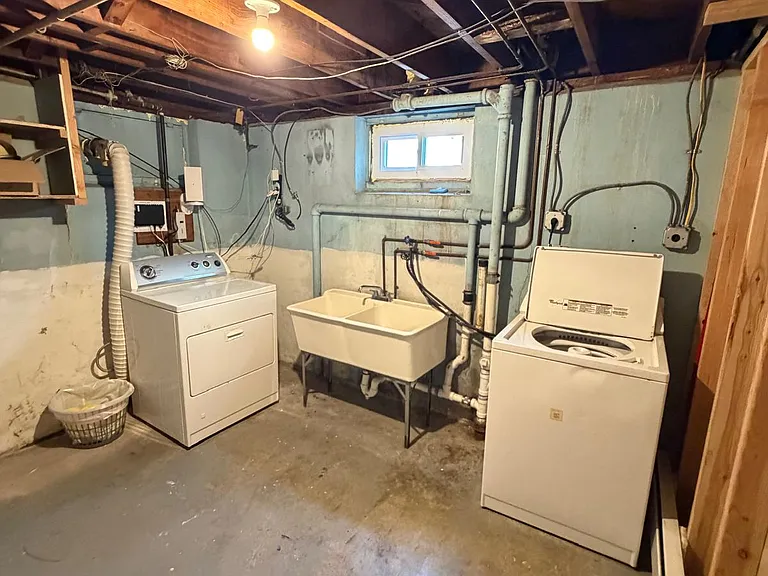 810 Walnut St — Photo 14