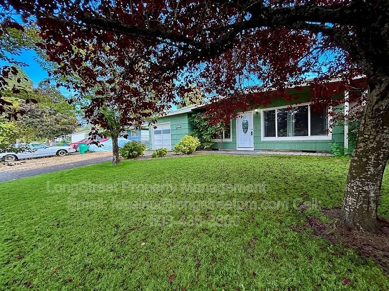 3 bed, 1.0 bath, 988 sqft, $2,295 — Photo 3