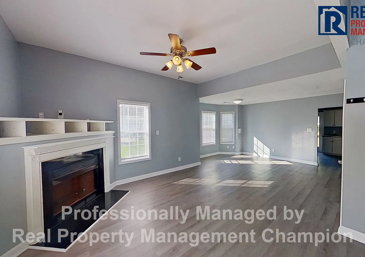 Move-In Ready 4 BD/2.5 BA Near Camp Lejeune w/Fenced Yard and Attached Garage — Photo 2