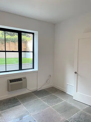 Bedroom, photo 2