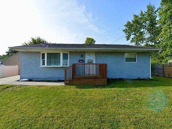 2nd image of 5001 Owen St