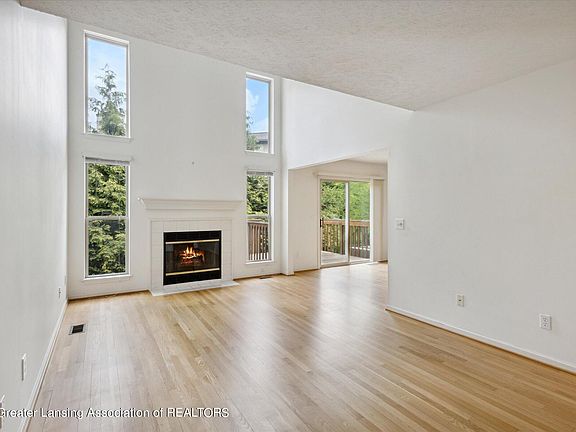 5th image of 2342 Coyote Creek Dr #36