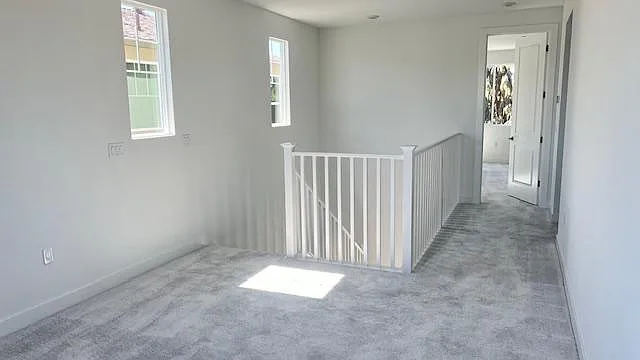 435 Avendale Dr — Photo 9