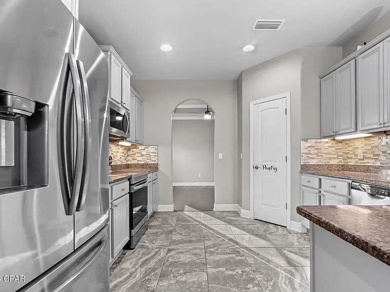 804 Buoy Ct — Photo 14