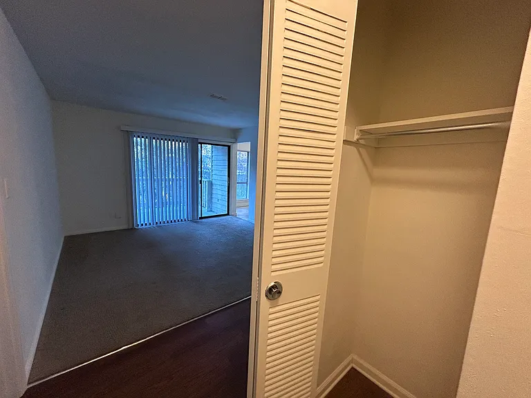 Princeton Circle West Apartments — Photo 27