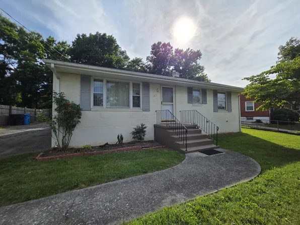 462 Frances Dr NW, Roanoke, VA 24017