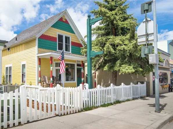 215 S Broadway Ave, Red Lodge, MT 59068