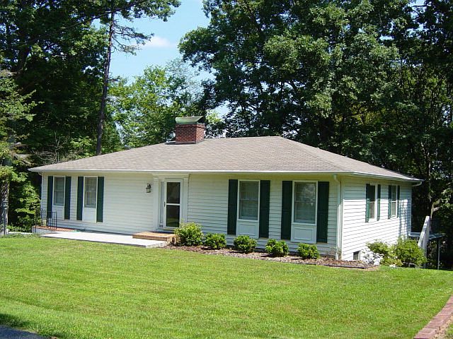 1st image of 352 Forest Hill Dr
