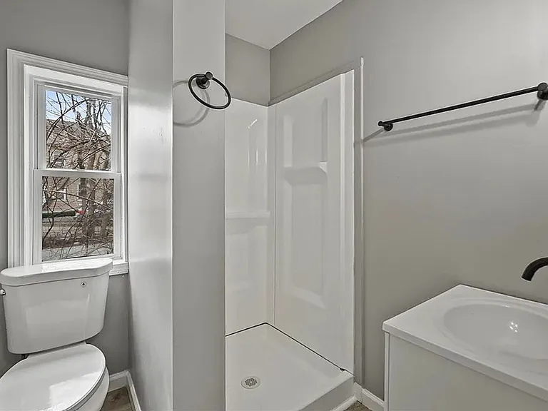 5-6 Monteleone Pl — Photo 11