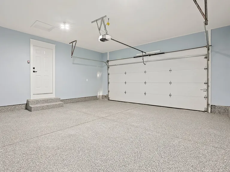 Garage.
