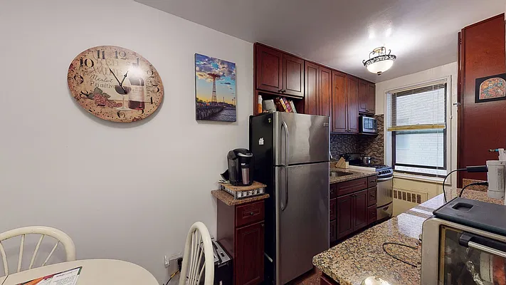 Sold by Diamond Real, Inc. | media 8
