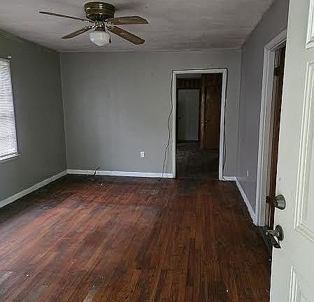 5th image of 703 Charlotte St