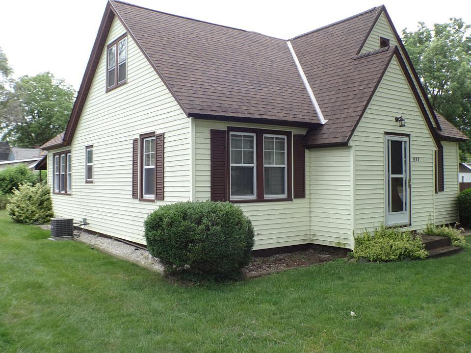 1st image of 477 Plasman Ave