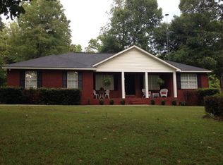 204 Sumac Ct, Headland, AL 36345