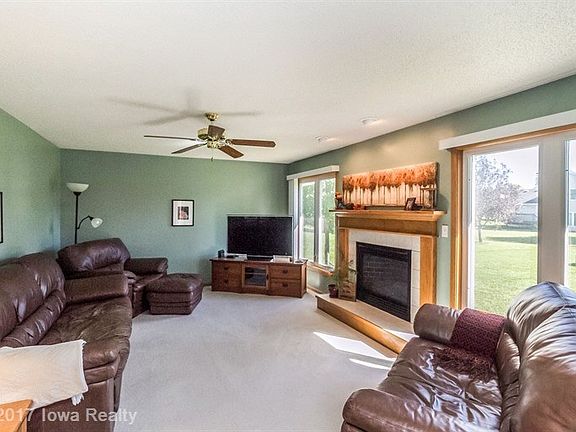 4th image of 5701 NW 93rd St
