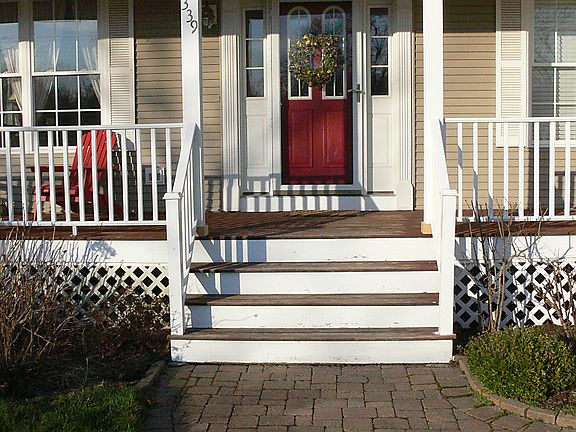3rd image of 339 Westmoreland Ln