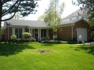 317 Wagner Rd, Northfield, IL 60093