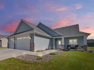 38209 Everett Ave, North Branch, MN 55056