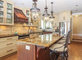 17 Old Knollwood Rd, Elmsford, NY 10523