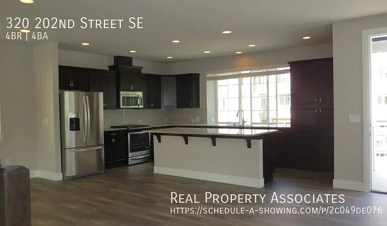 320 202nd St SE — Photo 5