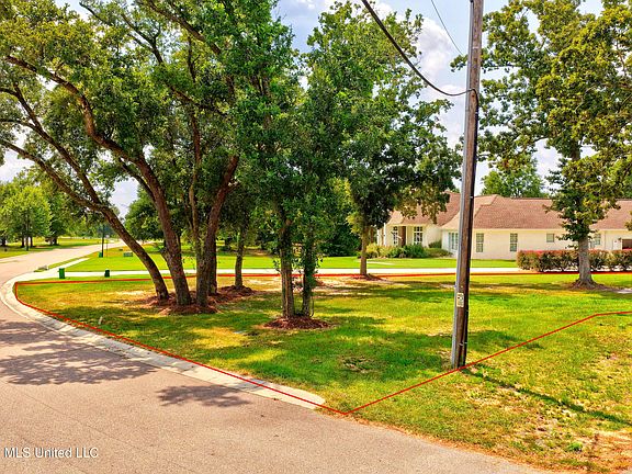 4th image of 610 Wetzel Dr