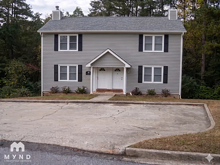 3083 Robie Ln — Photo 1