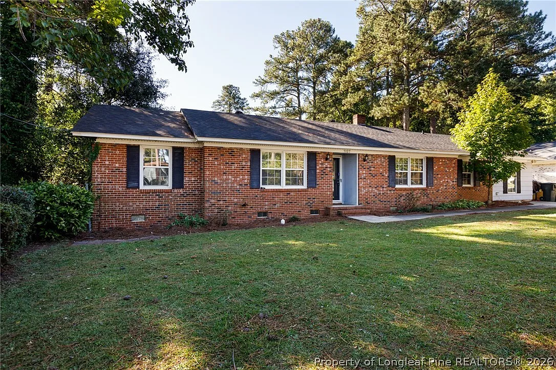 3 bed, 2.0 bath, 1985 sqft, $1,650 — Photo 1