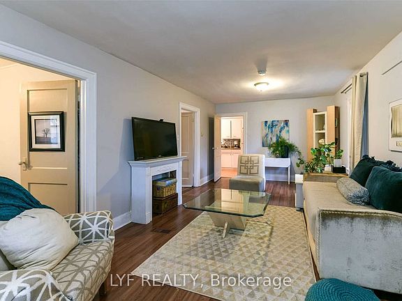5th image of 173 Maple Ave Room 1