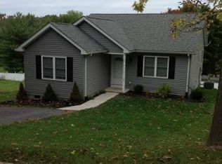 1104 3rd St, Waynesboro, VA 22980