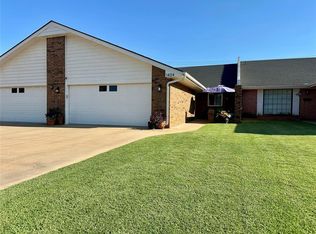 1404 E Proctor Ave, Weatherford, OK 73096