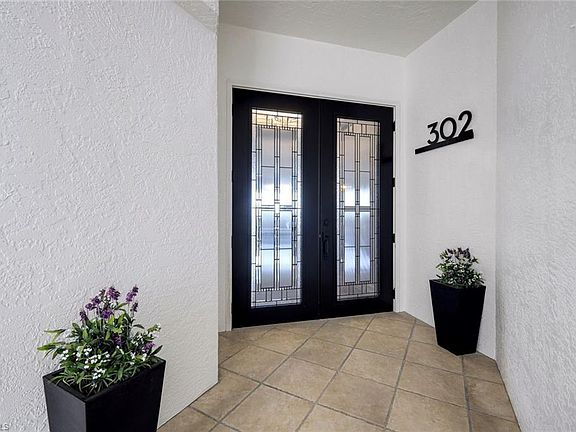 3rd image of 4811 Island Pond Ct Unit 302