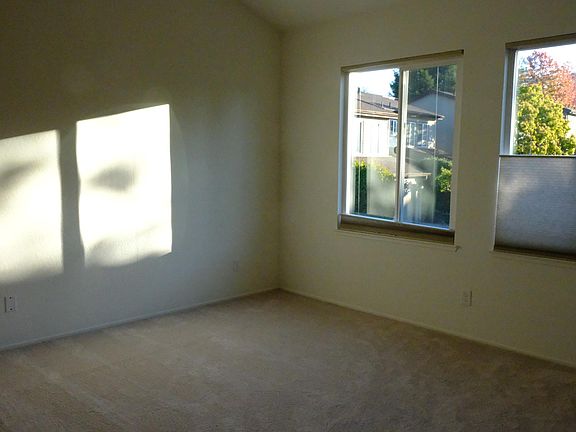 3rd image of 6126 Chateau Ct