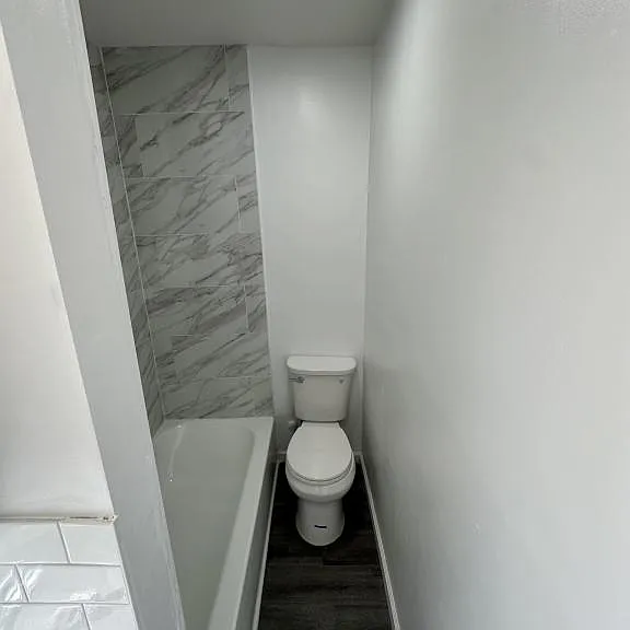 262 Grand St — Photo 10