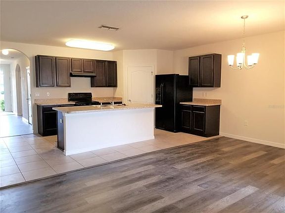 5th image of 1116 Brenton Manor Dr
