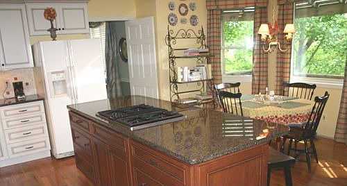 2nd image of 1306 Amblewinds Ln